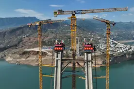 主塔有65层楼高！四川山区再现“世界级”悬索桥图片