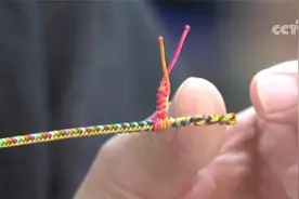 弘扬端午文化 传统非遗结绳技艺走进社区图片