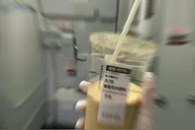 春秋航空一空姐发文辱骂乘客 航司回应：已停飞图片