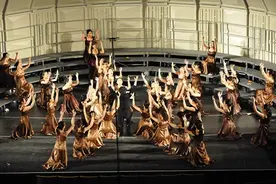 “一尘不染的天空”图片