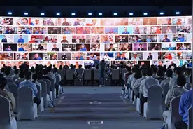 500多名劳模工匠共话“技能报国”图片