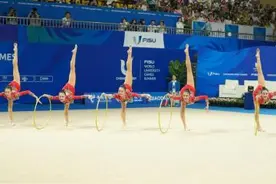 成都体育学院7朵“金花”出战图片