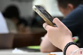 气愤！政府发放的补贴，竟被人薅走了？记者卧底有重要发现图片