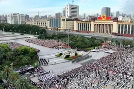 今早！就在八一广场，太燃了图片