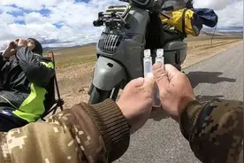 海拔4700米无人区骑行遇险！他出手了图片