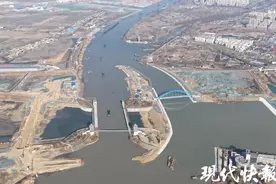 船舶通过京杭大运河需改道，临时通过导航明渠航行图片