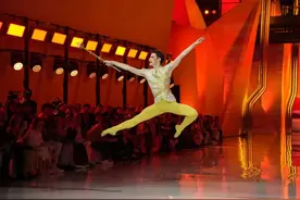 哈芭亮相“时装周”｜舞蹈《亚冬圣火》点燃迎亚冬序曲图片