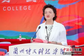 兰州博文科技学院田径赛场上演青春拼搏秀图片