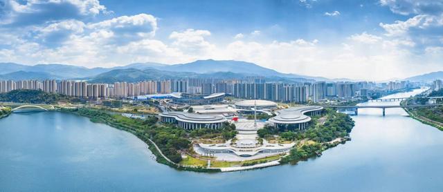 福建三明千年“福气”漫游指南：山水、小吃、客家魂，让5国老外集体上头！