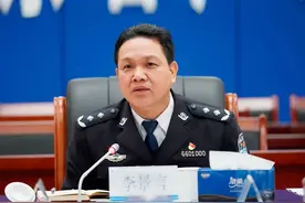 两名“老警察”同日落马！曾分别是广东监狱管理局一把手和河南警察学院一把手图片