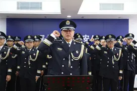 深圳站派出所开展庆祝警察节活动图片