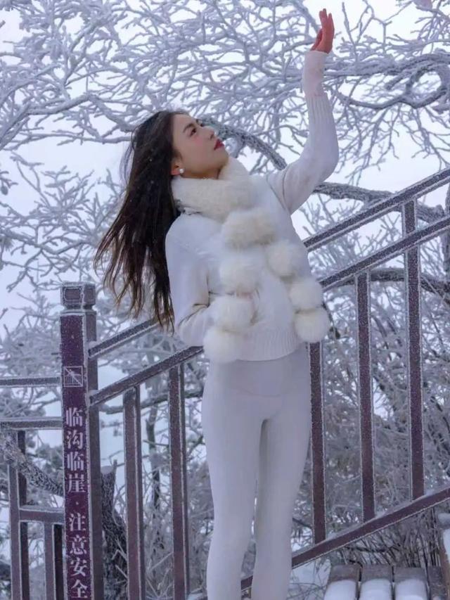 这个冬天，别再“猫冬”啦！300米超长滑道，来这开启嬉冰赏景的雪上之旅