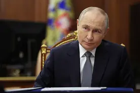 普京首次表态愿与乌双边谈判，泽连斯基称“已准备好进行任何形式对话”图片