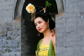 绝美的汉服小姐姐遇上古典建筑，简直是天生一对完美搭配图片