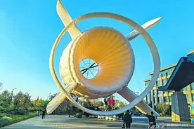 “空中电站”缘何亮相新疆图片