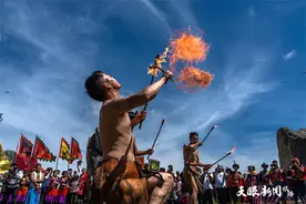 节日欢歌丨火把节：点燃狂欢激情图片