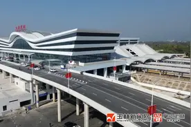 高铁到站后，每一位旅客都可以“丝滑”出站图片