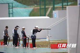 图集 | 学青会飞碟射击：李梦宇射落女子飞碟双向个人银牌图片