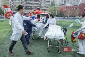 26分钟！大冶到武汉，直升机紧急转运13岁车祸伤女孩图片