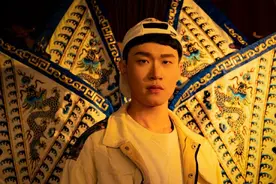 国风变装博主朱铁雄走红幕后：一条视频做一个月，感慨爱情难讲图片