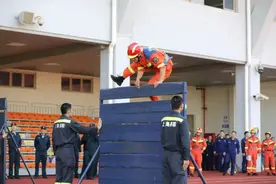 这场运动会，真的很“蓝”……图片