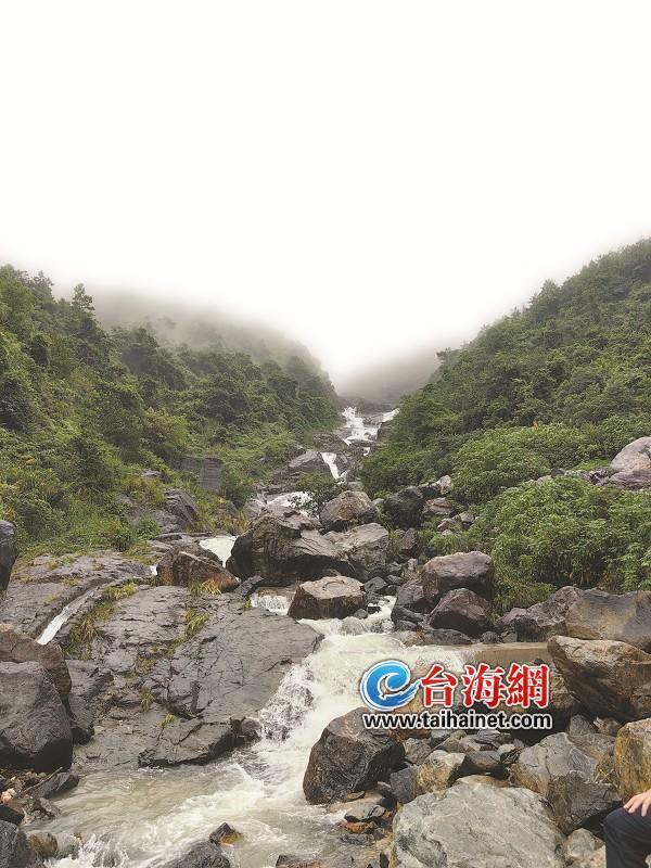 溯溪玩水为何成生死救援？记住这些保命知识，不让“探险游”变“遇险游”