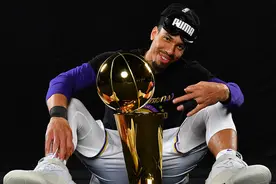 三届总冠军球员丹尼·格林正式宣布退役图片