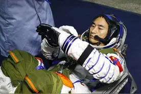 陈中瑞：从“开拖拉机”到“开飞船”图片