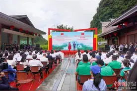 崇左警方多举措保障中越德天（板约）瀑布跨境旅游合作图片