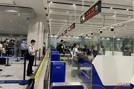 2024年端午小长假，昆明长水国际机场口岸出入境旅客量超2万人次图片