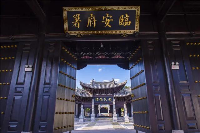 “最云南”·狂欢红河丨孔子文化节、紫陶艺术展，建水带你解锁双节精彩！