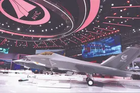 第十五届中国航展明日在珠海开幕  中国海军首次实装参加图片