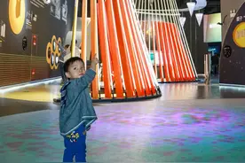 都是弄啥咧？郑州这座神奇的网红新场馆，“科”好玩啦图片