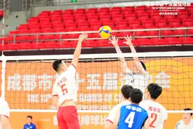 成都市第十五届运动会群众组排球比赛收官图片