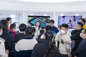 对话AI 共享未来——苏州工业园区开展困境儿童人工智能职业研学营图片