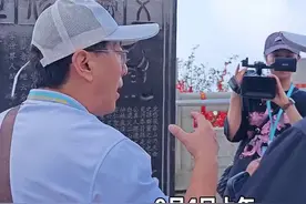外国嘉宾现场深入了解泰山五岳之首的由来，它为什么是“Number1”图片