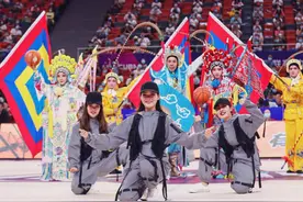 那群活跃在赛场上的精致美丽女孩，60岁还要继续舞动！图片