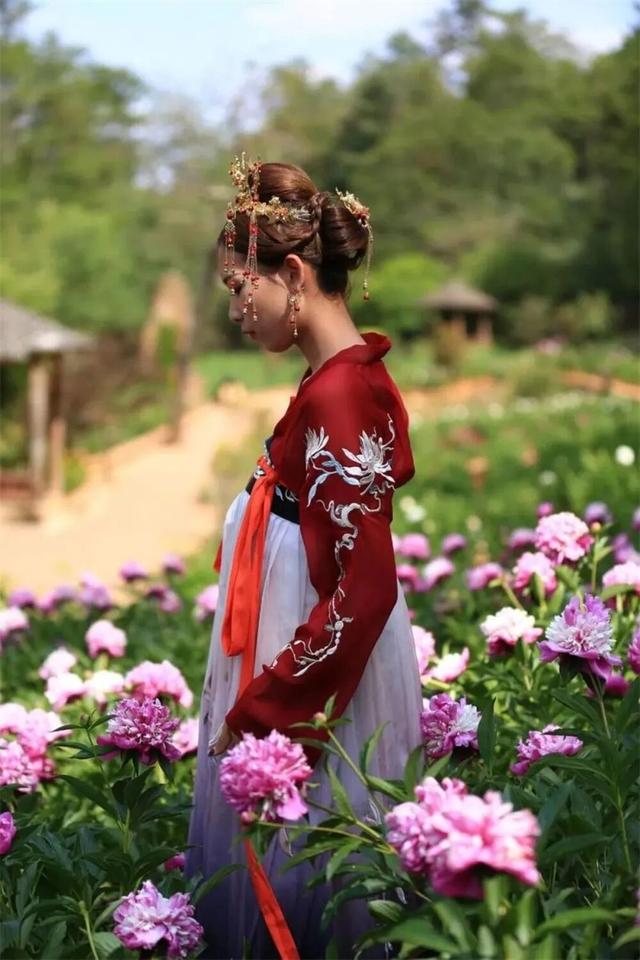 楚雄版“莫奈花园”藏不住啦！让你“五一”假期一次看过瘾
