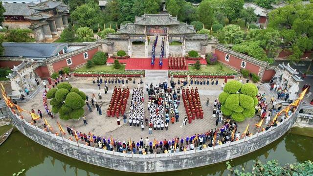 云新闻策划·来云南与秋天合个影丨明信片⑥：寄自·建水古城