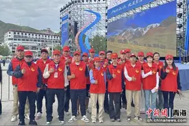 江源青年志愿者助力玉树第三届三江源生态文化旅游节图片