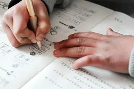 晚9点半后可直接停做作业？关于作业熔断机制，家长学生这样说图片