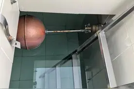 上海多个小区发生盗窃案，00后男子连偷1000余个！被抓后称：交女友开销大图片