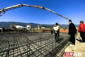 双牌县教育局调研九甲村青少年防溺水游泳实训基地建设项目图片