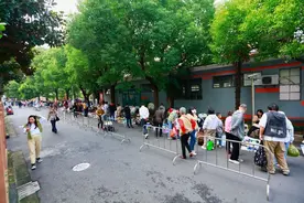 居民自创公益集市！闲置物品在这儿可循环图片