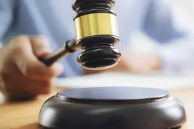 宁夏一老人走失三天后死在雪地中，保险公司认为不属意外拒赔，法院判了图片