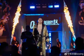 遭遇对手重击，42岁的中国拳击一哥张志磊拒绝倒下：正在逆境中的人，不要放弃图片