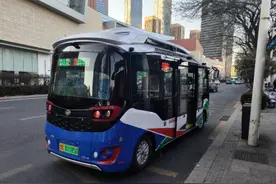 “宝宝巴士”越来越多，公交车为何“舍大求小”？图片