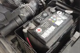 更换汽车电瓶报价780元，结果350元拿下，换电瓶时应注意事项切记视频封面