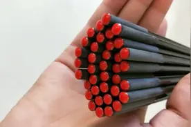 钓鱼技巧，如何防止鱼竿进水呢？视频封面