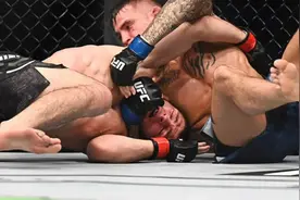 UFC轻量级金腰带之战“钻石”的断头台有多近降服小鹰